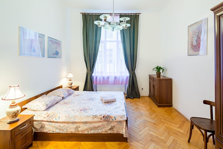 Apartamentos Three Rooms On Hnatyuka 3