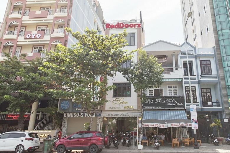 Hotel Kim Near Cau Song Han
