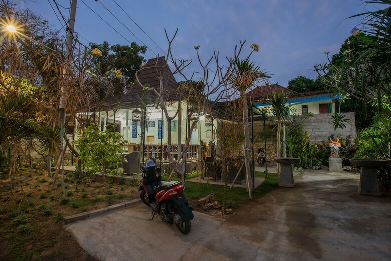 Hotel 221 Garden Cottages