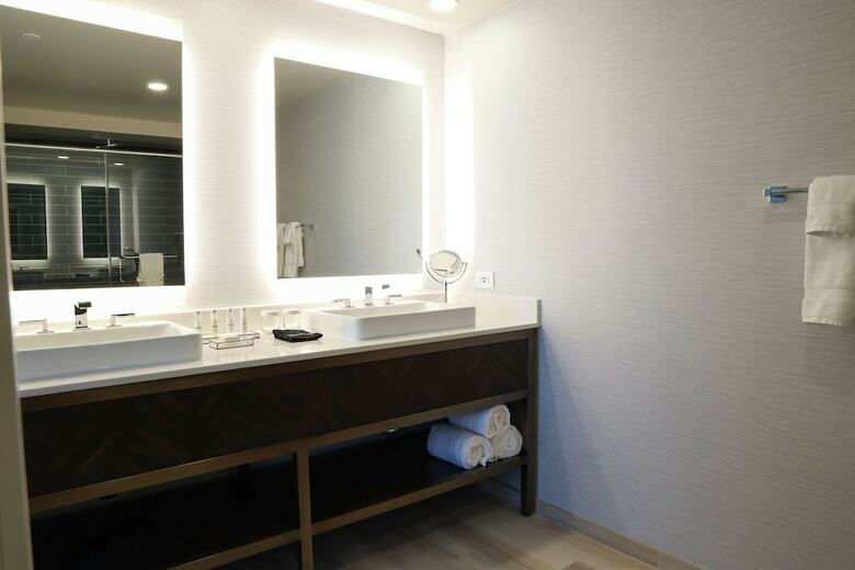 Carte Hotel San Diego Downtown, Curio Collection By Hilton