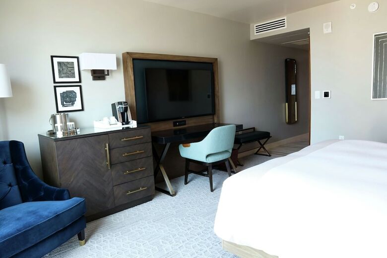 Carte Hotel San Diego Downtown, Curio Collection By Hilton
