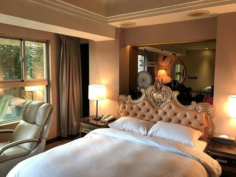 Jbg Hotspring Resort Hotel
