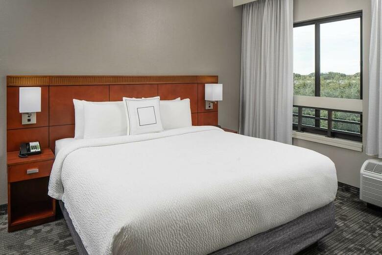 Hotel Courtyard Miami Lakes By Marriott