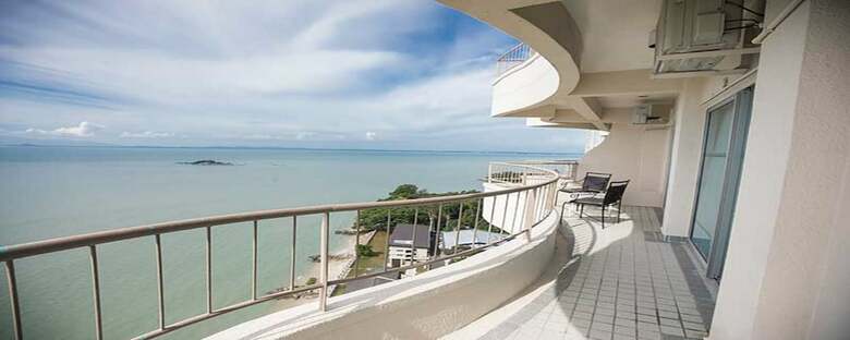 Hotel Expat's Nook Beach Resort