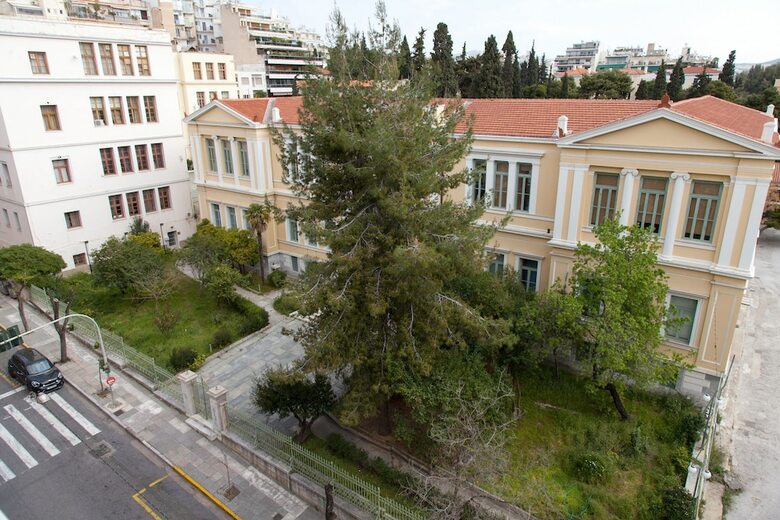 Apartment With Lovely View At Kolonaki