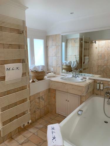 Hotel Manoir De Lan Kerellec