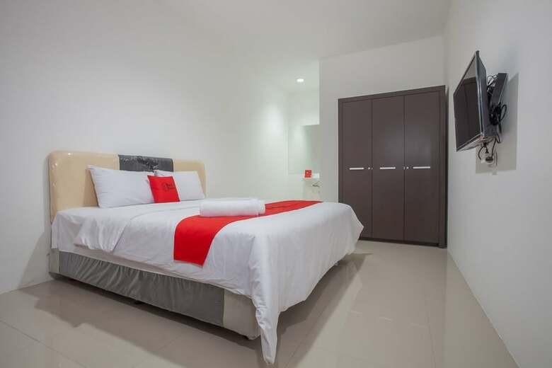 Hotel Reddoorz @ Kertajaya Surabaya
