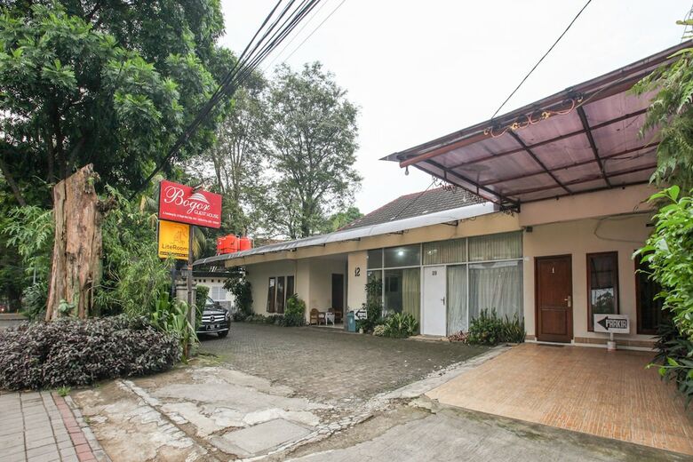 Hotel Literooms Kebun Raya Bogor