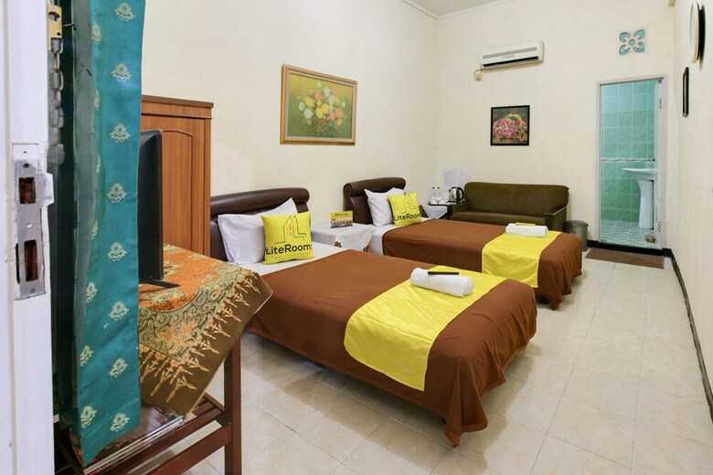 Hotel Literooms Kebun Raya Bogor