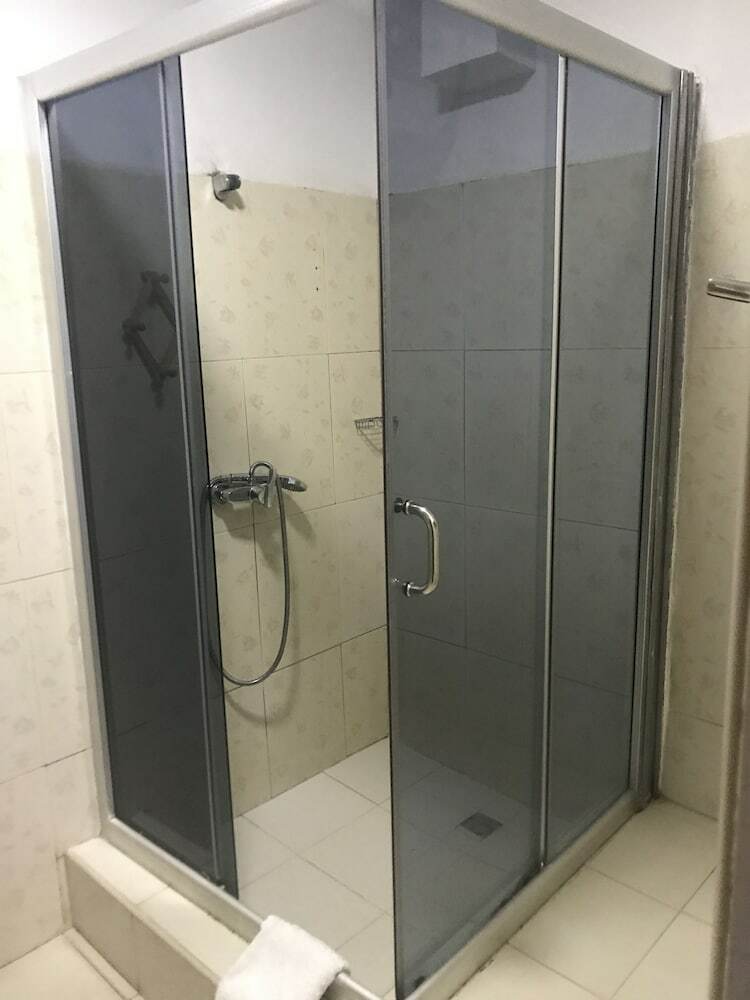 Hotel Akroma Plaza