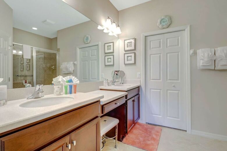 Villa 9907 Periwinkle Preserve Ln