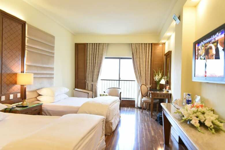 Hotel Crown Plaza