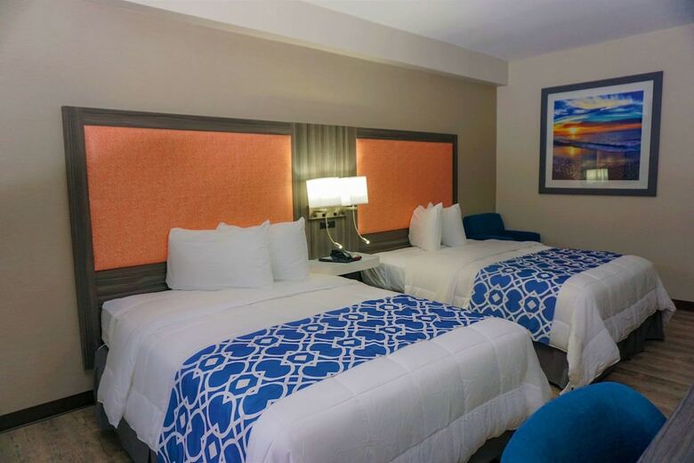 The Waves Hotel, Ascend Hotel Collection