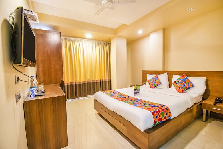 Fabhotel Imperial Residency