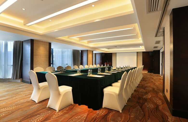 Relax Life Hotel (Guangzhou Science City)