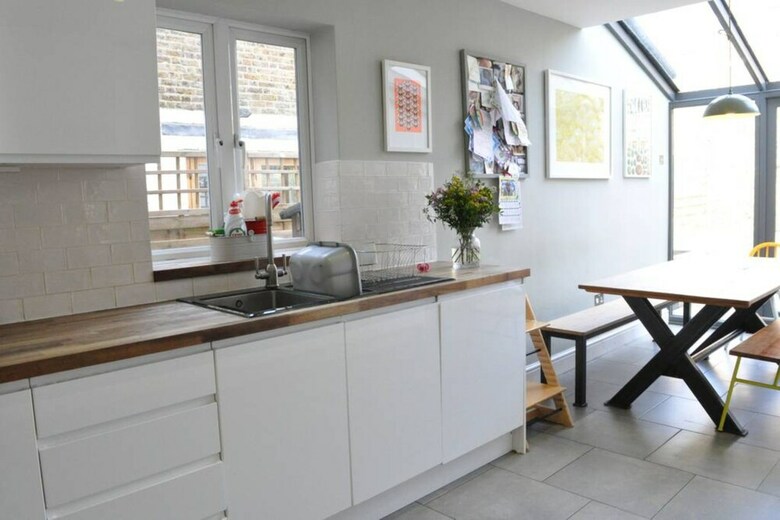 Apartamentos Beautiful 3 Storey Family Home
