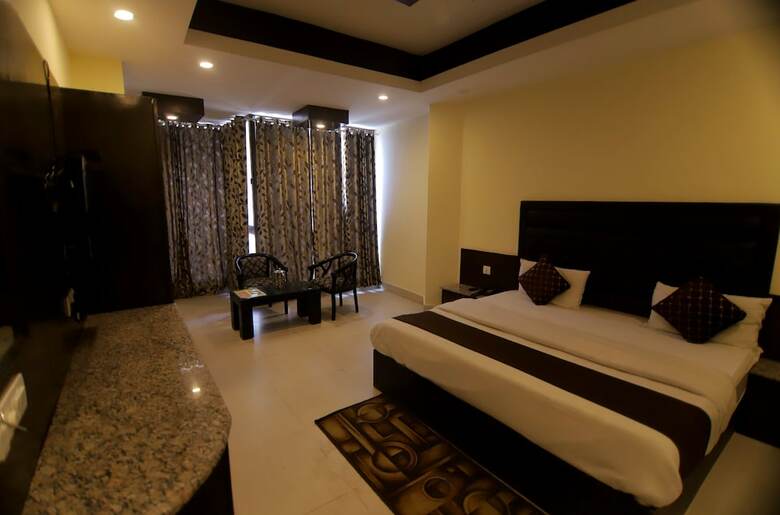 Hotel Sk International