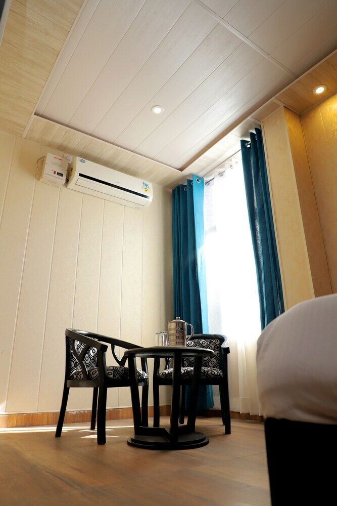 Hotel Sk International