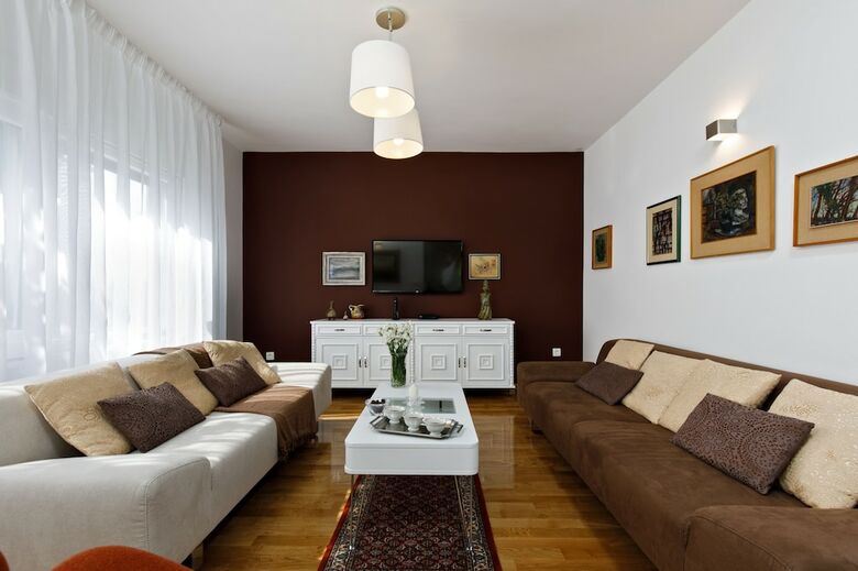 Luxury Beach Apartment Private Parking