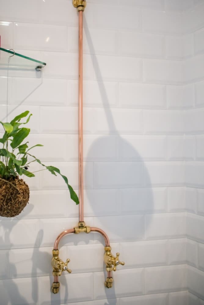 Newly-renovated Top Floor Studio Apartment In Gardens