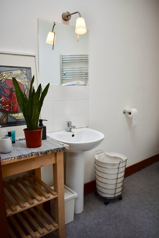 Unique And Spacious Studio Apartment Near Dublin Centre