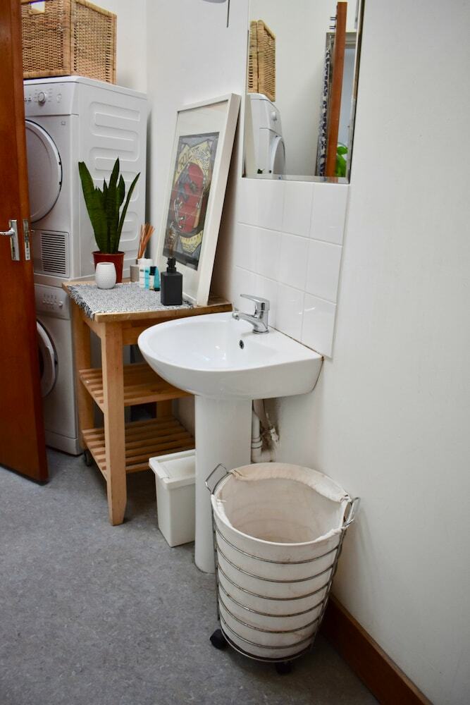Unique And Spacious Studio Apartment Near Dublin Centre