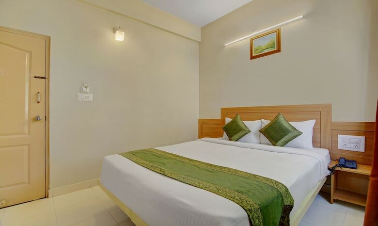Hotel Treebo Trip Kes Residency