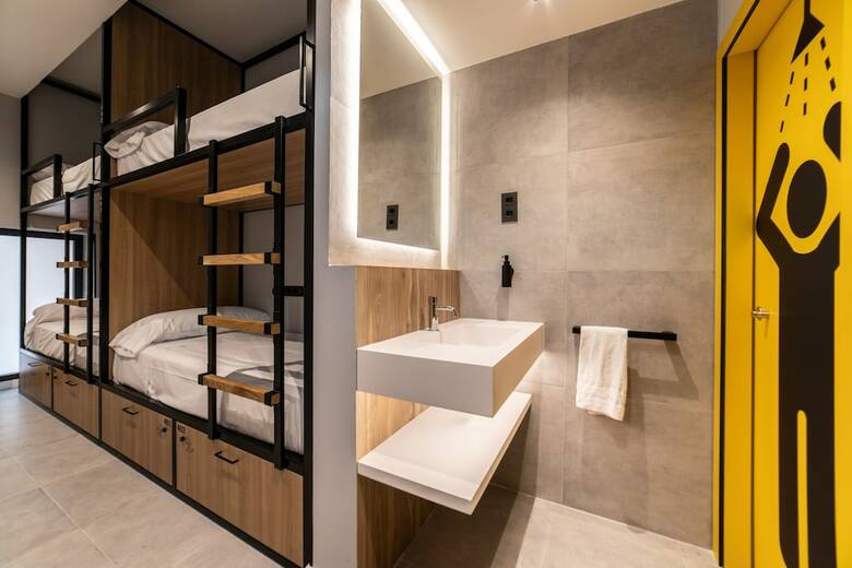 Hostal Petit Hostel