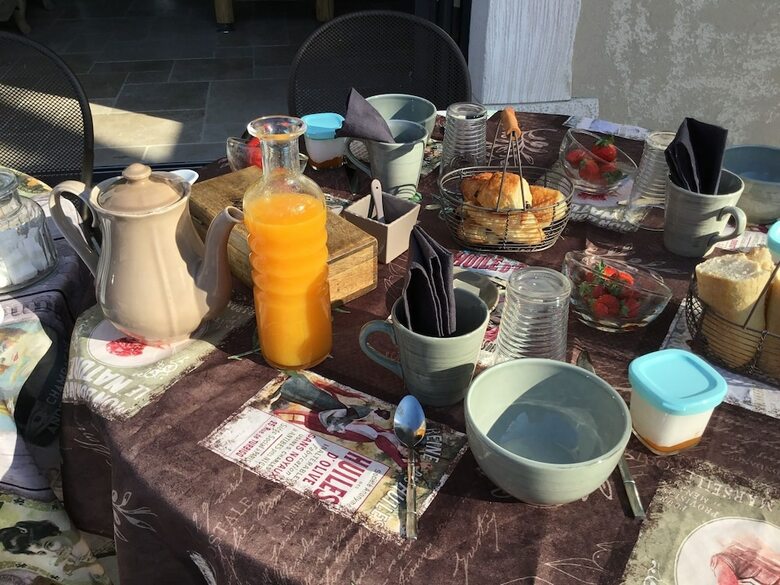 Bed & Breakfast Le Mas de Nonin - Chambres D'hotes