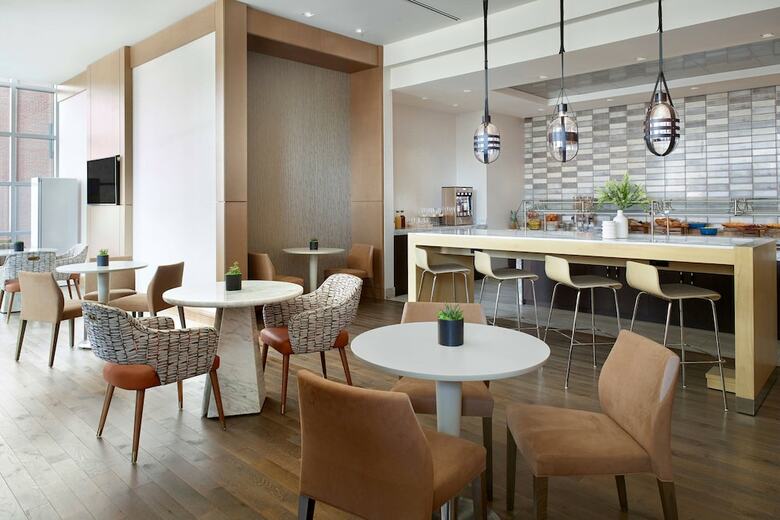 Hotel Lexington Marriott City Center