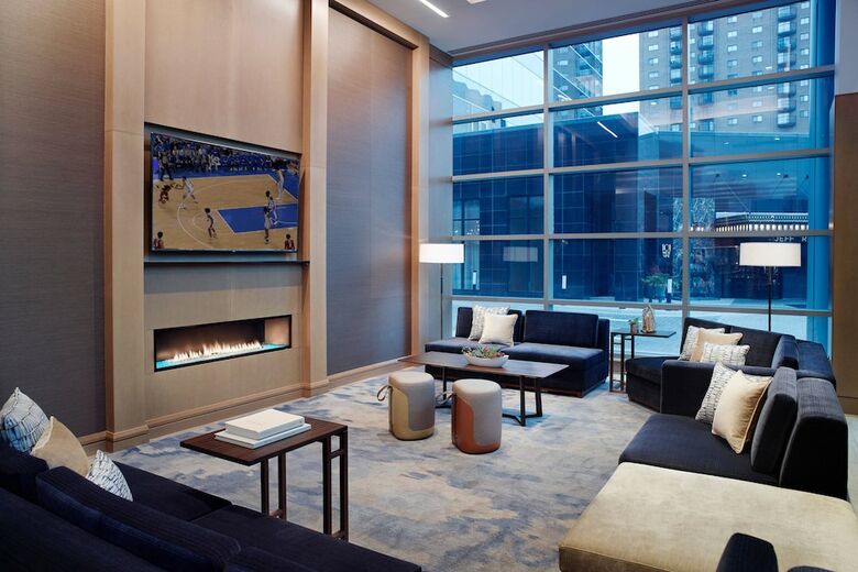 Hotel Lexington Marriott City Center