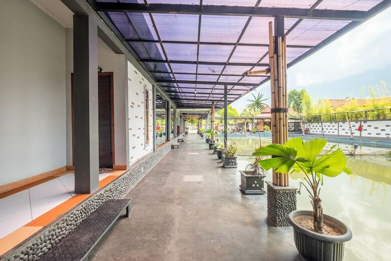 Hotel Oyo 900 Villa Buleud