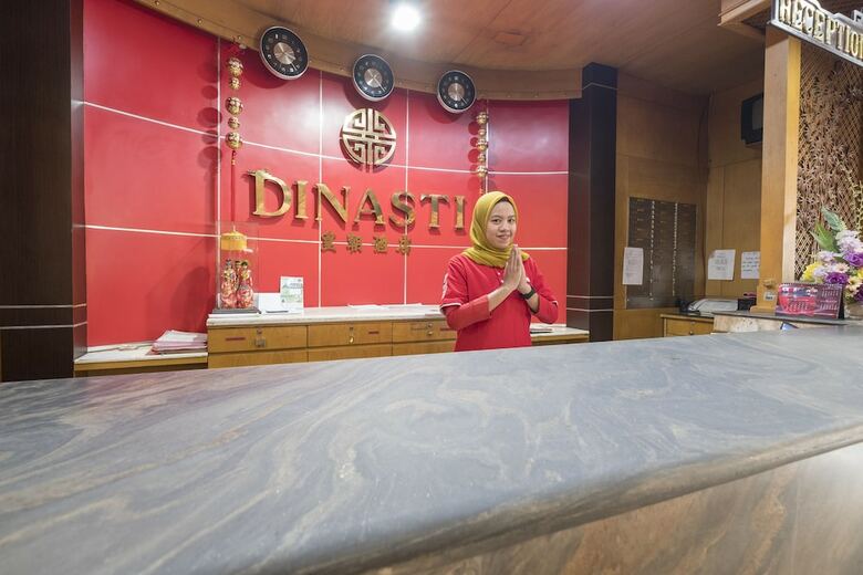 Oyo 821 Hotel Dinasti