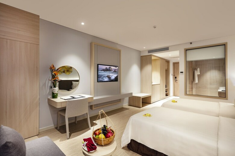 Dqua Hotel And Apartment