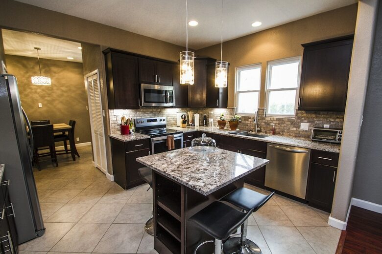 Florida St Nice Remodeled 3br/2ba Near Downtown