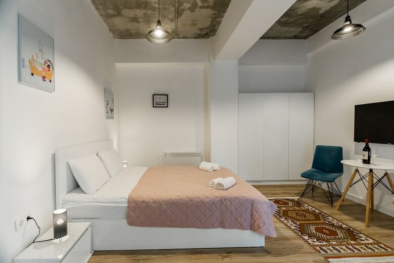 Ninoshvili Apartments By Picnic