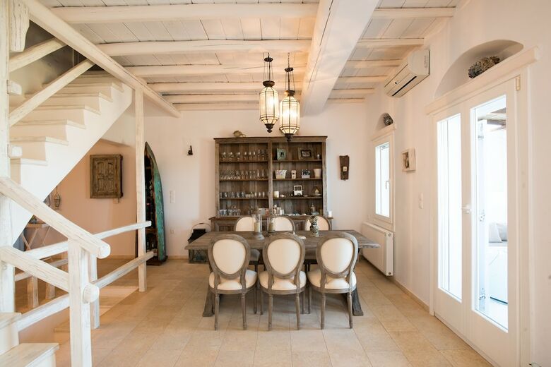 Beautiful Villa At Panormos