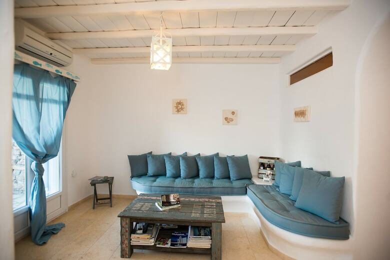 Beautiful Villa At Panormos