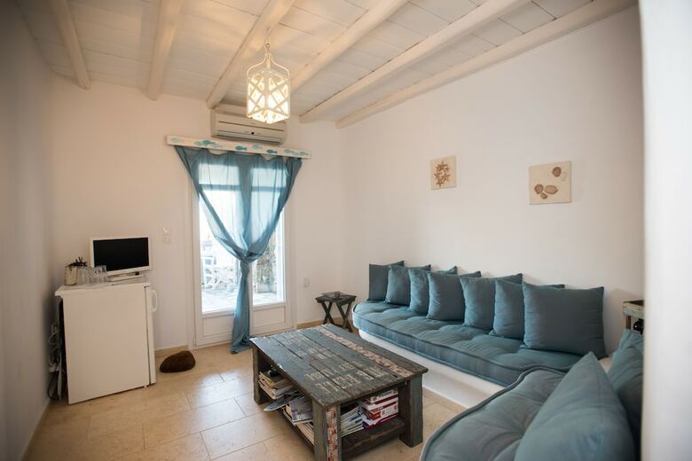 Beautiful Villa At Panormos