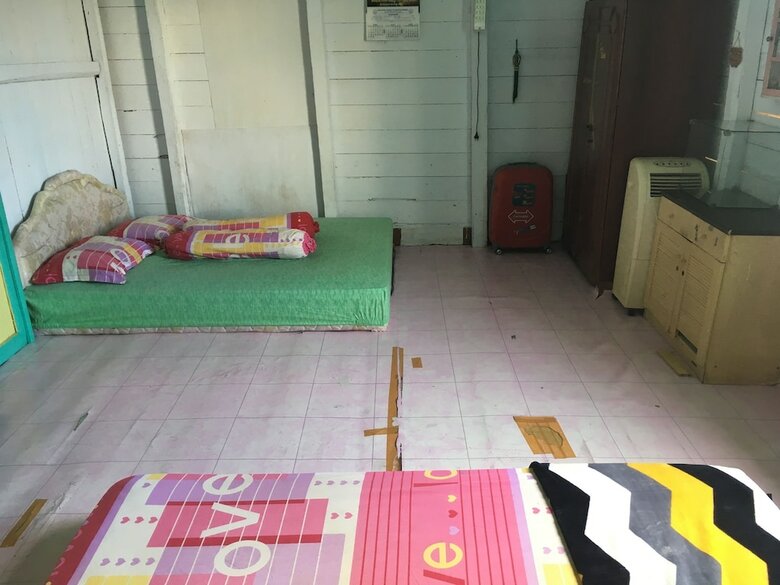 Bed & Breakfast Arut Riverside Orangutan Guest House