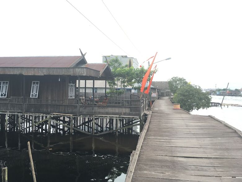 Bed & Breakfast Arut Riverside Orangutan Guest House