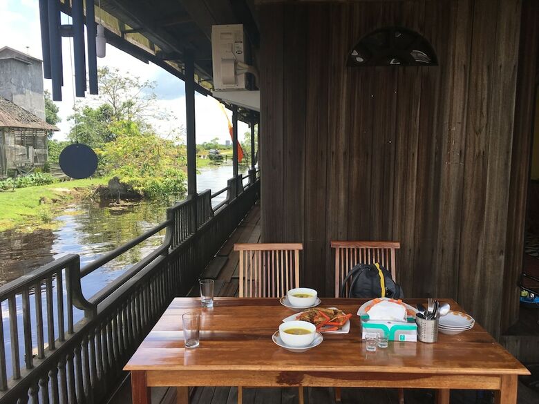 Bed & Breakfast Arut Riverside Orangutan Guest House