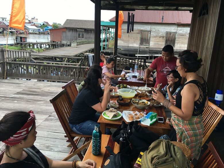 Bed & Breakfast Arut Riverside Orangutan Guest House