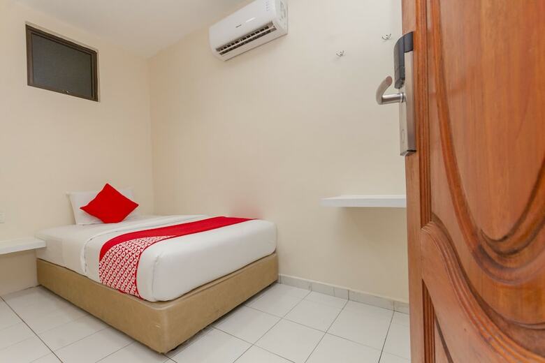 Oyo 1010 Skudai Hotel