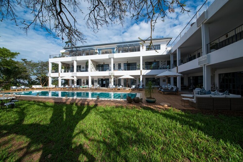 Hotel Latitude 0 Degrees