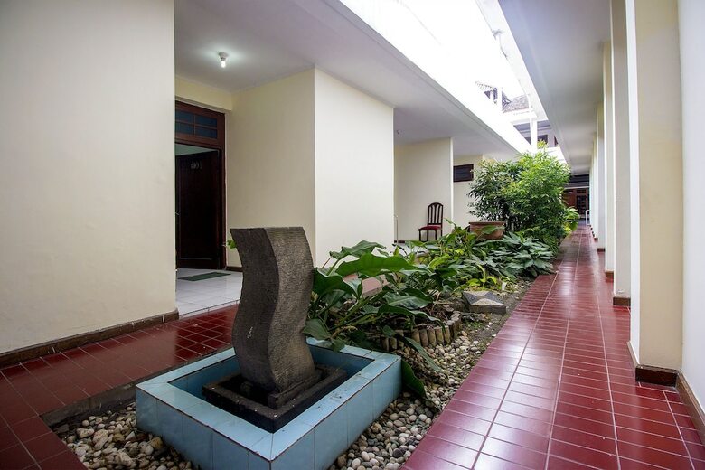 Oyo 759 Hotel Dewi Sri