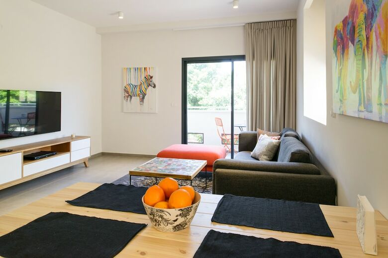 Sunny Luxary Apartments