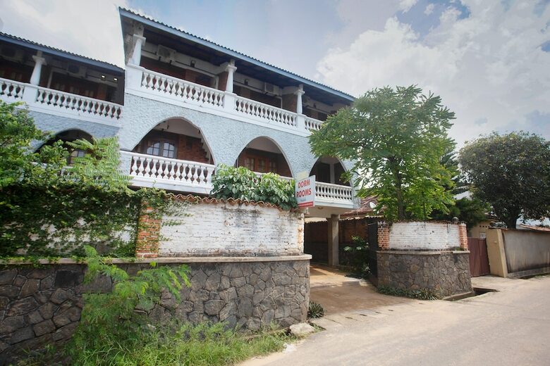 Hotel Yoho Ivory Inn