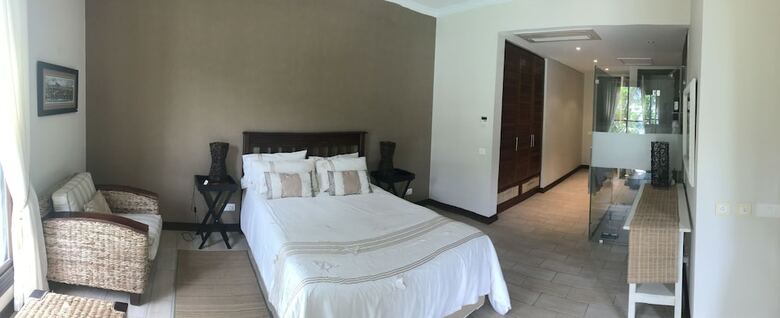 Apartamentos Eden Island Gem