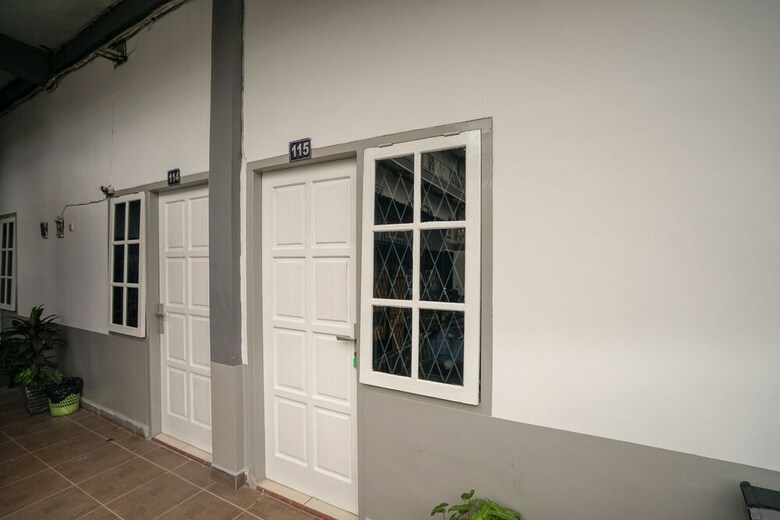 Hotel Oyo 699 Amelia Kost